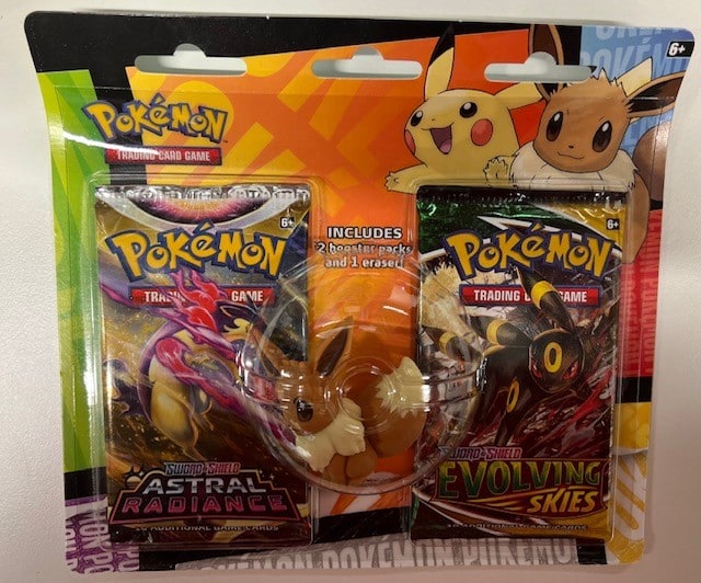 Pokémon boosteri lahjapakkaus Eevee pyyhekumilla